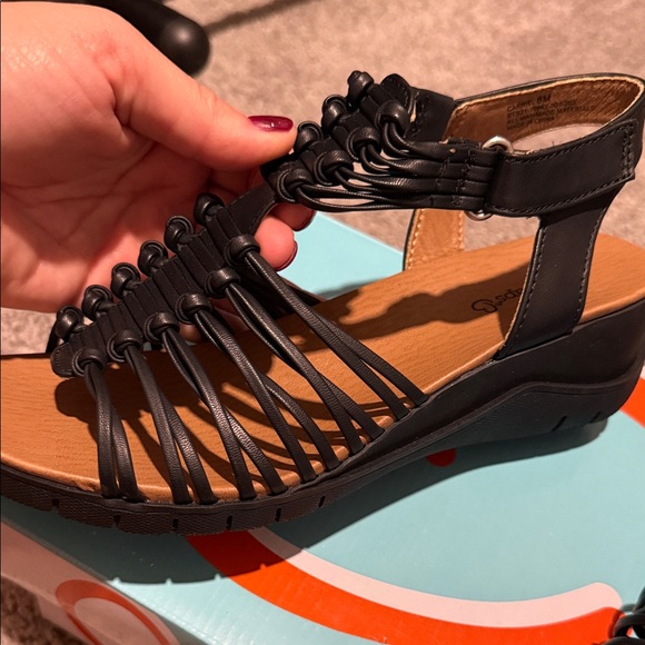 BareTraps Black Strappy Sandals - Picture 5 of 11